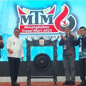 Wako Ramlan  Buka Event Minangkabau Travel Mart 2025 Promosi Pariwisata Sumbar- Bukittinggi