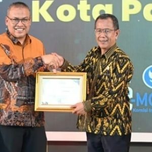 Pemko Bukittinggi Kembali Raih Predikat Kota Informatif 2025
