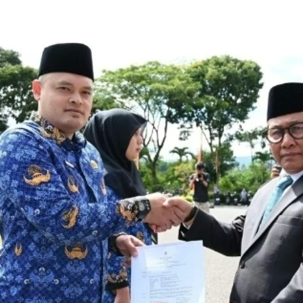Walikota Bukittingi Melantik 900 P3K Paruh Waktu