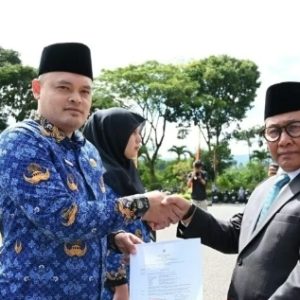 Walikota Bukittingi Melantik 900 P3K Paruh Waktu