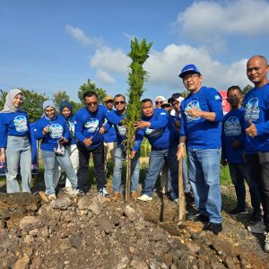 Demokrat dan Pemko Payakumbuh Tanam Harapan Lewat Gerakan ‘Langit Biru, Kota Biru.