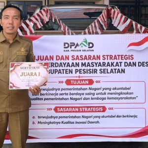 Mar Alamsyah Raih Juara 1 Lomba Busana Produk Lokal dan Berpantun
