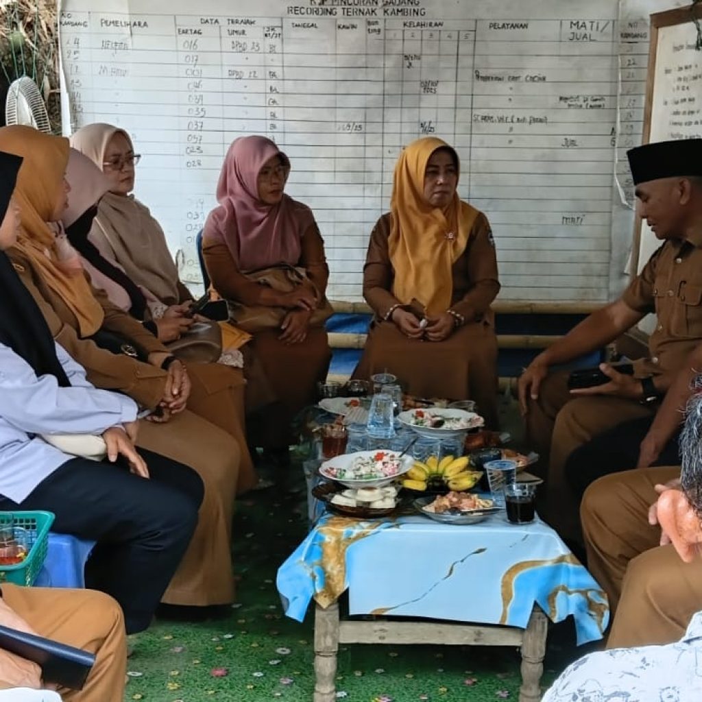 Wali Nagari Idris Pacu Pincuran Gadang Jadi Kelompok Peternak Mandiri.