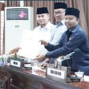 Pemko dan DPRD Bukittinggi Sepakati Perubahan Perda Pajak dan Retribusi Daerah