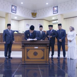 DPRD Agam dan Pemda Tandatangani Nota Kesepakatan KUA-PPAS APBD Tahun 2027
