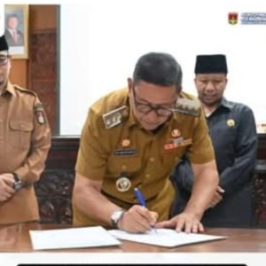 Pemko Bukittinggi dan DPRD Tandatangani Raperda Perubahan APBD Tahun Anggaran 2026